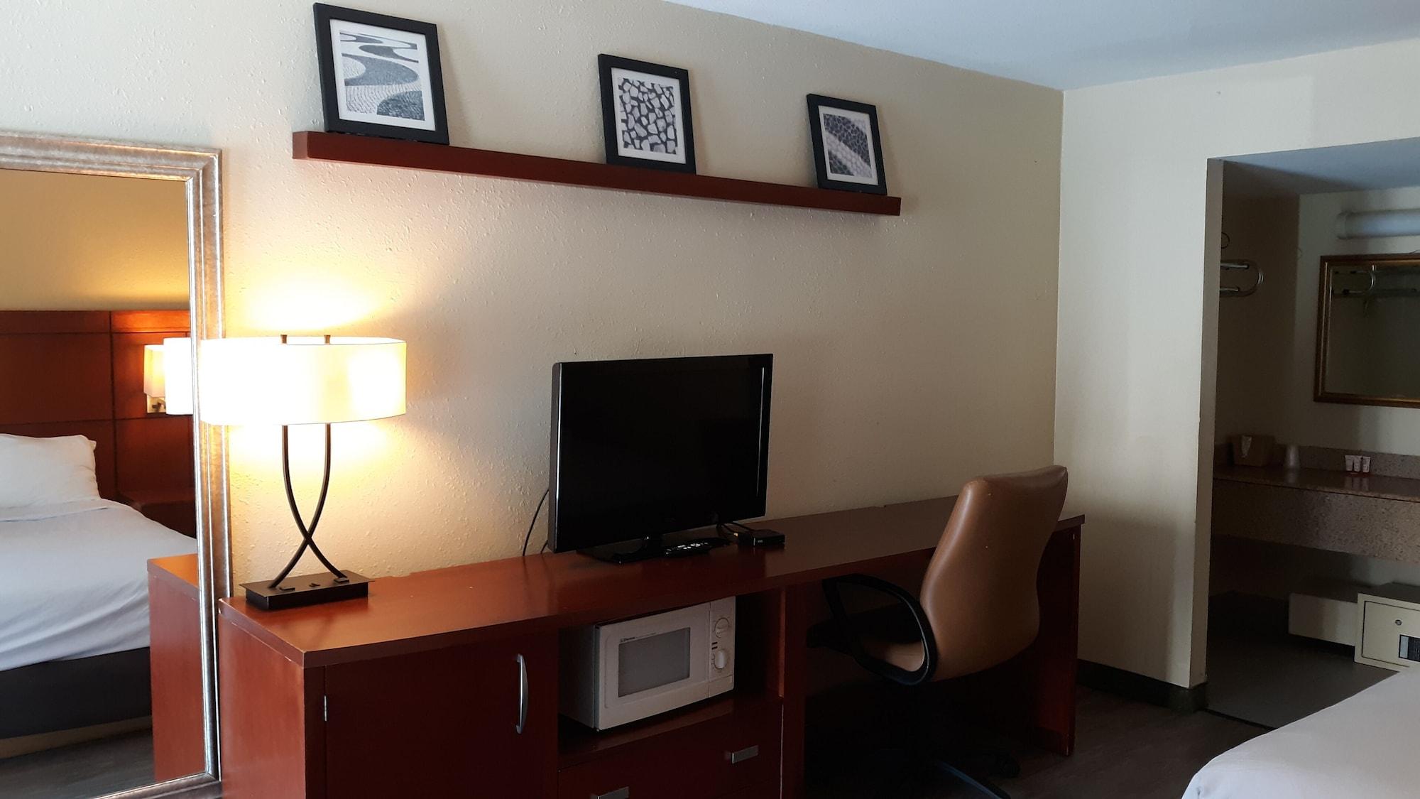 Hotel Baymont By Wyndham Williamsburg Esterno foto