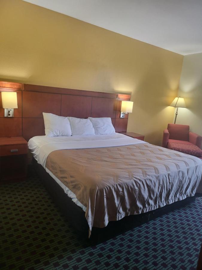 Hotel Baymont By Wyndham Williamsburg Esterno foto