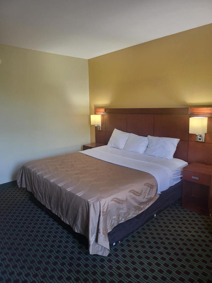 Hotel Baymont By Wyndham Williamsburg Esterno foto