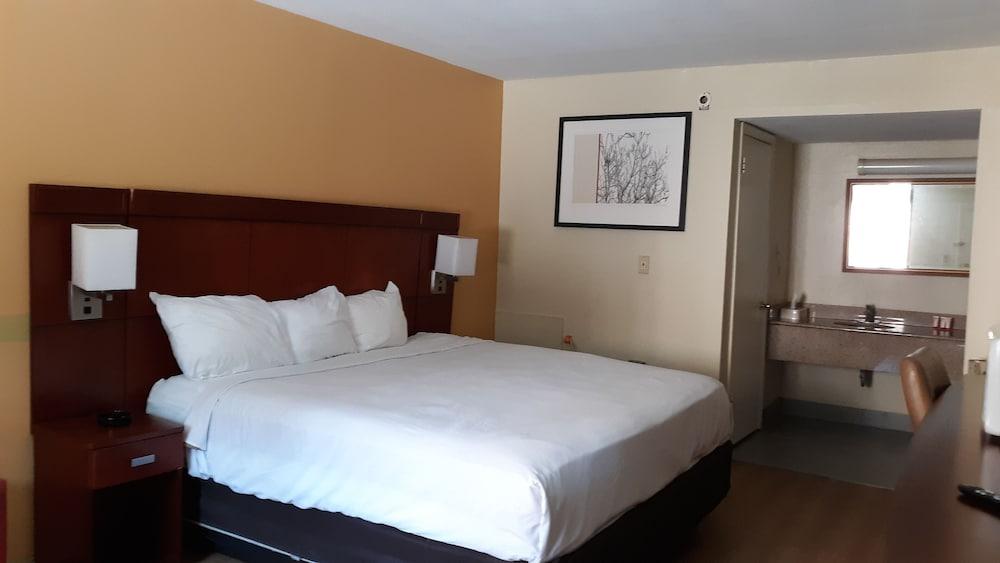 Hotel Baymont By Wyndham Williamsburg Esterno foto