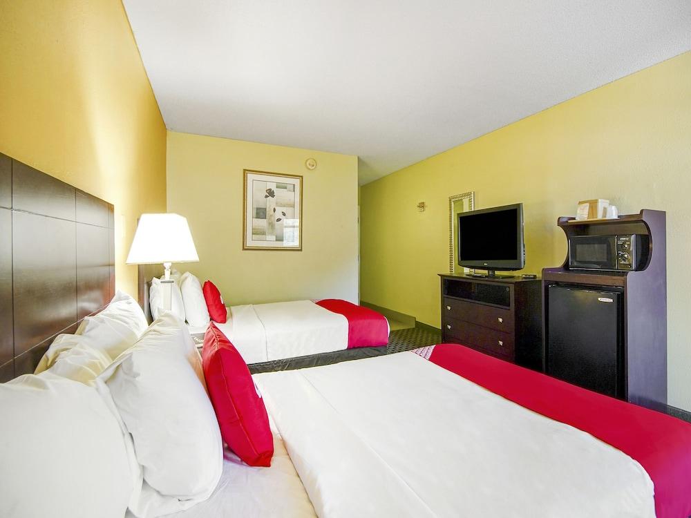 Hotel Baymont By Wyndham Williamsburg Esterno foto