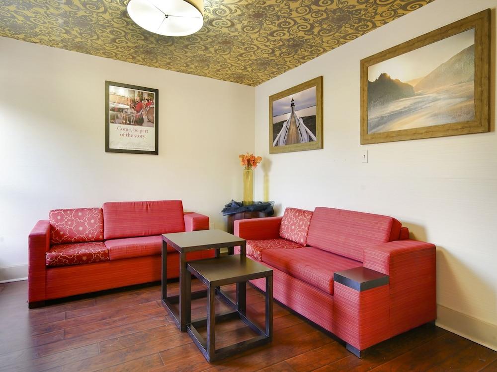 Hotel Baymont By Wyndham Williamsburg Esterno foto