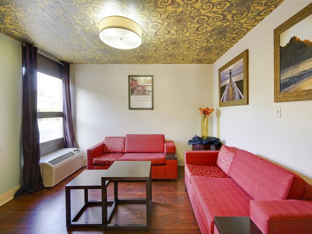 Hotel Baymont By Wyndham Williamsburg Esterno foto