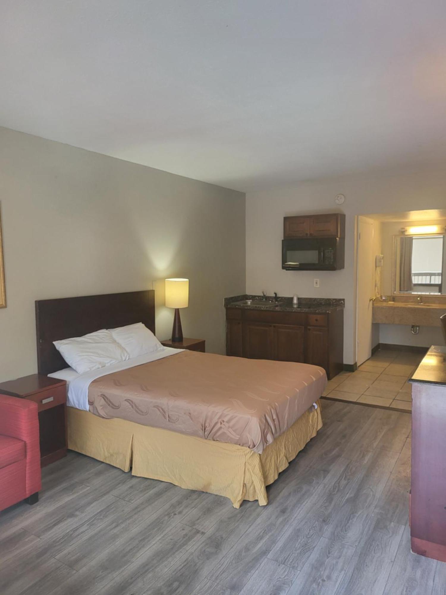 Hotel Baymont By Wyndham Williamsburg Esterno foto