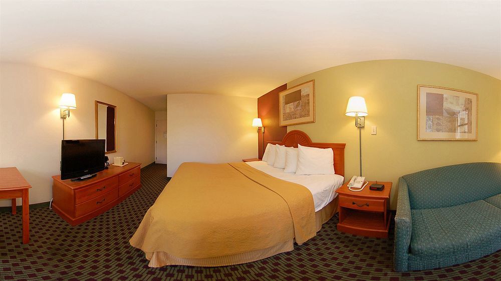 Hotel Baymont By Wyndham Williamsburg Esterno foto