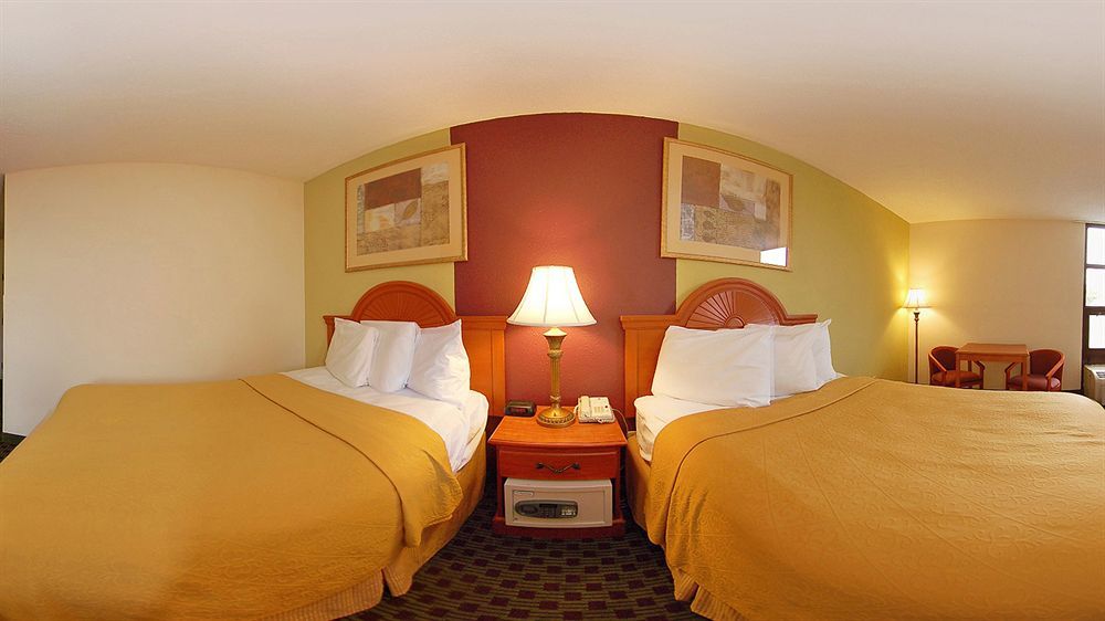 Hotel Baymont By Wyndham Williamsburg Esterno foto