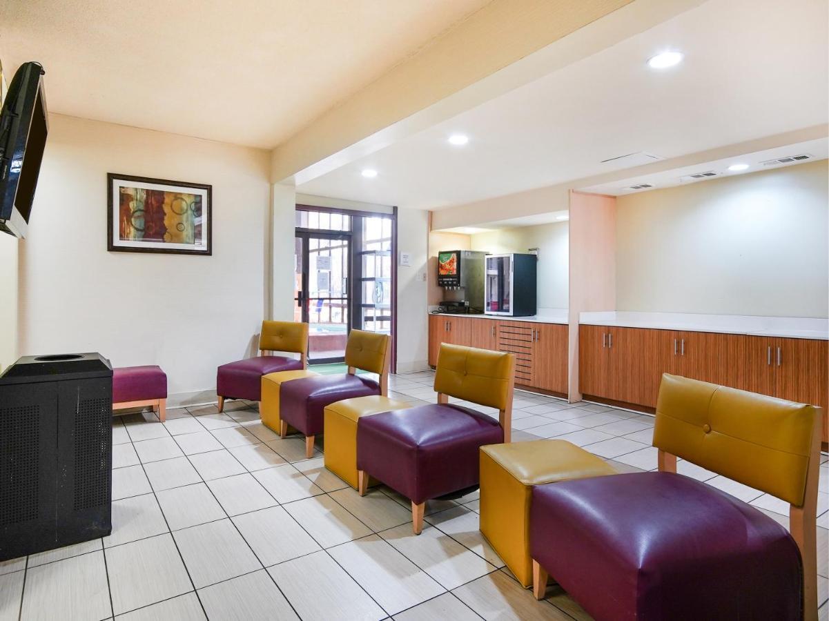 Hotel Baymont By Wyndham Williamsburg Esterno foto